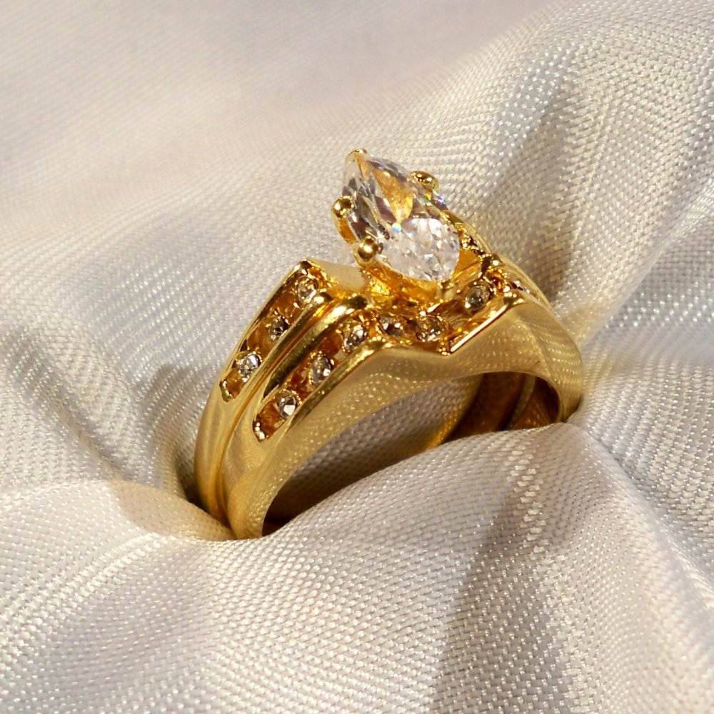 NEW Wedding Set Marquise Cut Cubic Zirconias Gold Ring